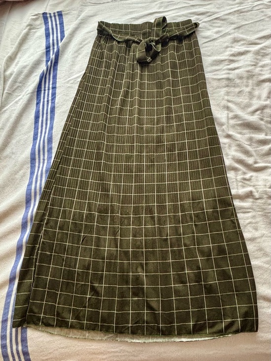 Dresses & Skirts - Olive Green Windowpane Midi Skirt with Waist Tie